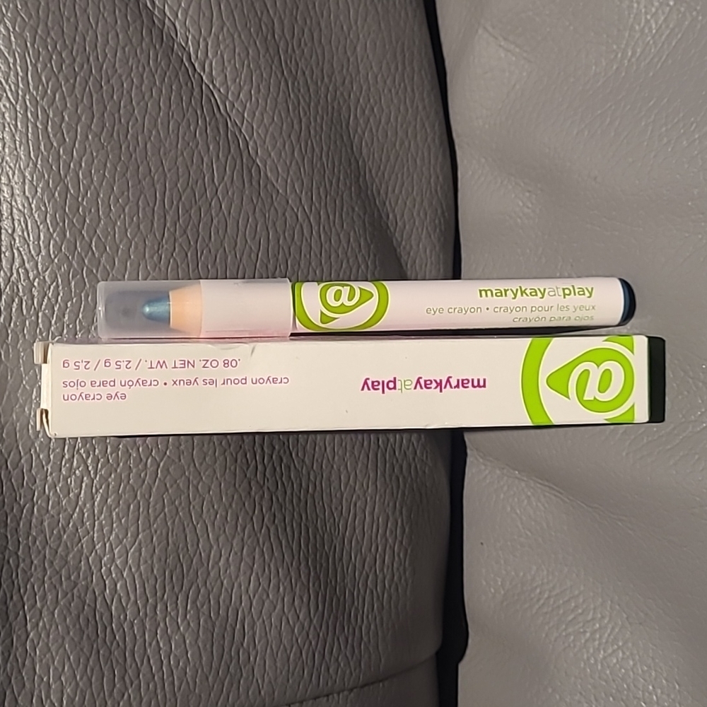 🌸3/$15🌸 Mary Kay at Play eye crayon - teal me more - Picture 1 of 1